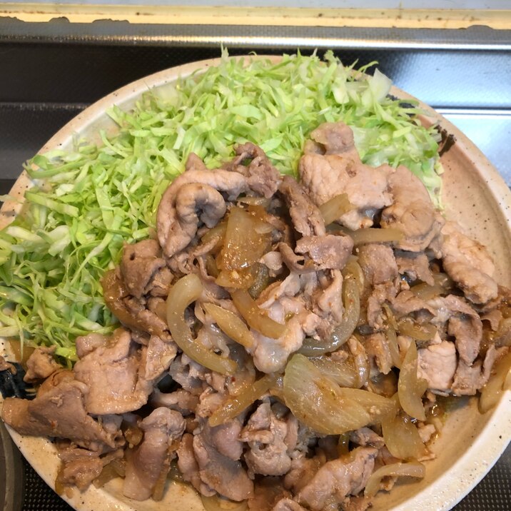 キャベツが進む♪ガツンとニンニク風味の焼肉^_^